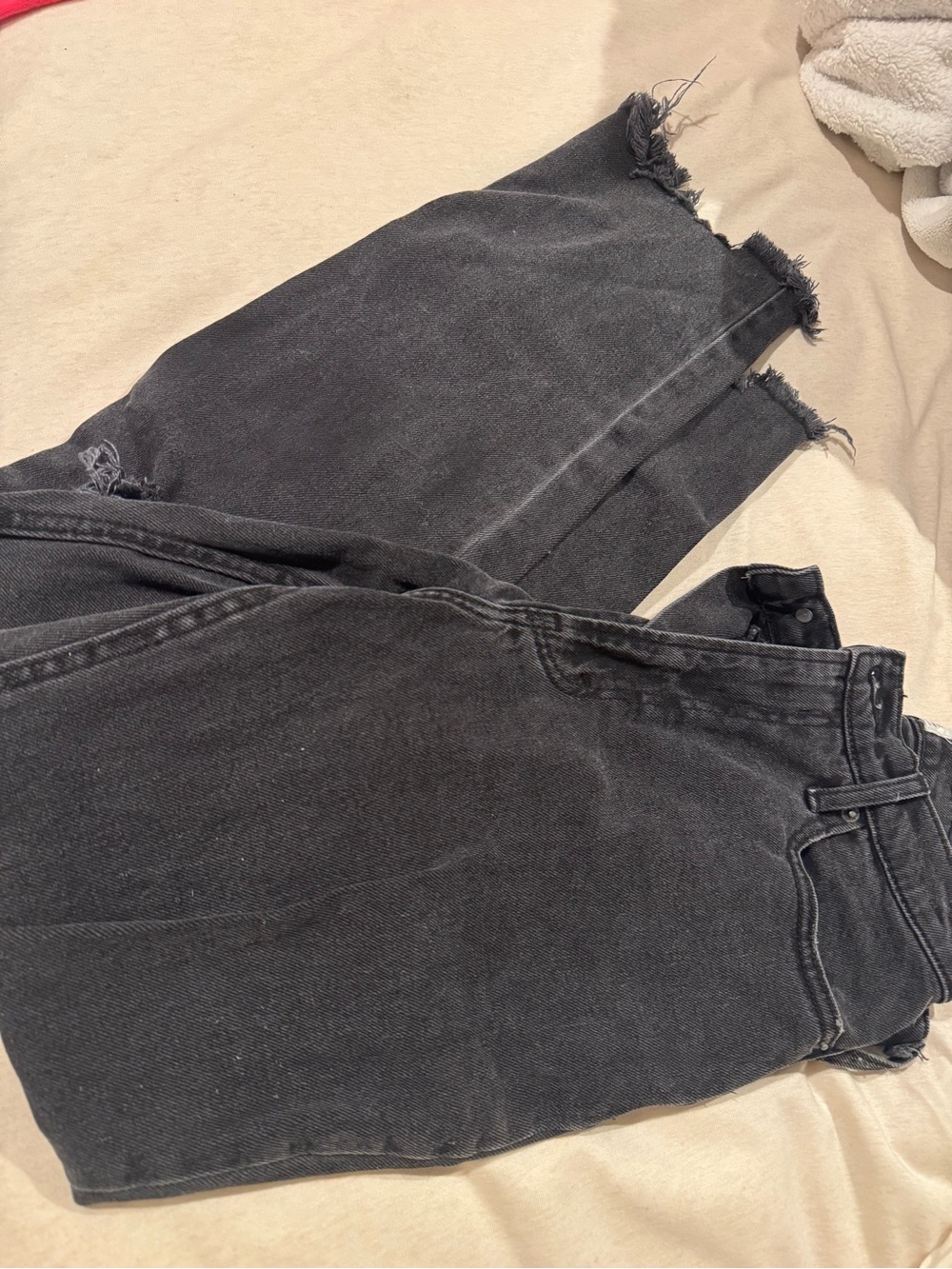 Abercrombie & Fitch Black Straight-Leg Jeans with Frayed Hem